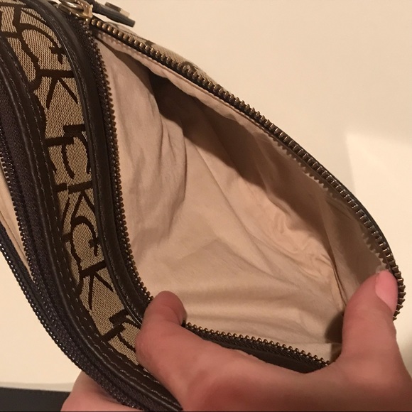 CALVIN KLEIN CROSSBODY BAG - Picture 4 of 8